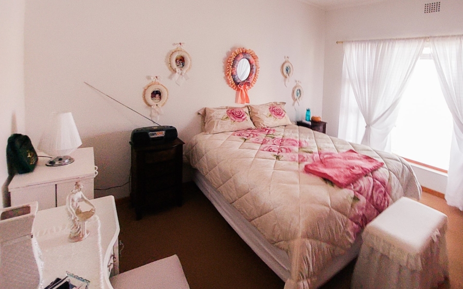 4 Bedroom Property for Sale in Port Nolloth Northern Cape
